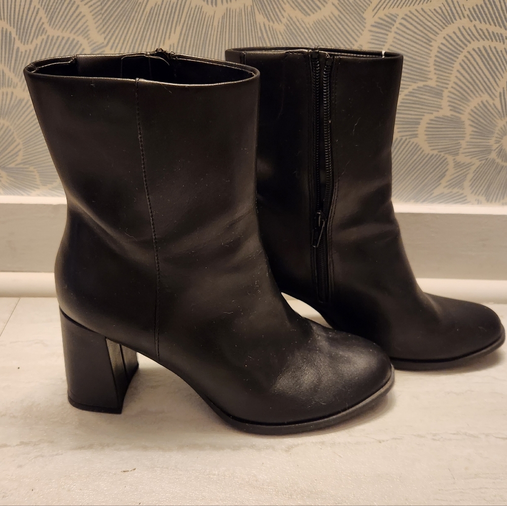 Black Mid Rise Bootie